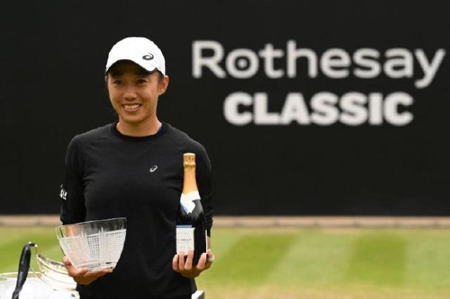 星空体育官网下载-一日三赛体能不支退赛 张帅草地热身仍满载而归