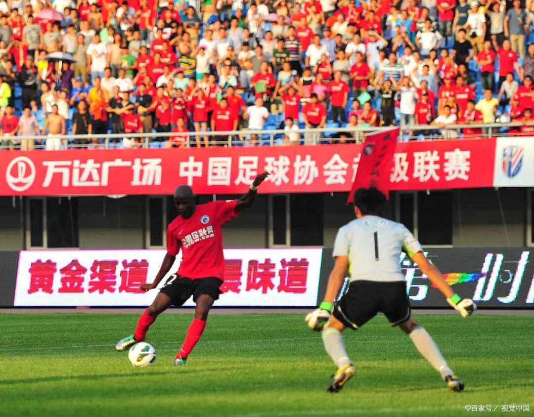 星空体育官网下载-客场逼平津门虎，重庆铜梁龙拿下队史中超第一分